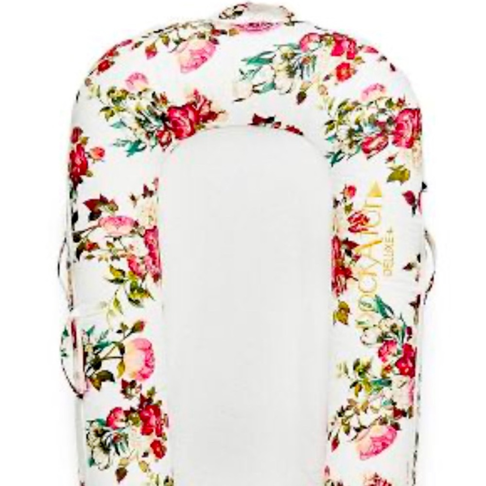 DockATot Deluxe plus COVER in La Vie en Rose PATTERN